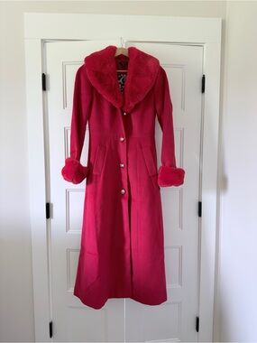 VENUS Bright Red Faux-Fur Trim Long Trench Coat 2